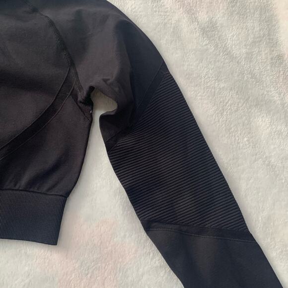 Echt women's medium crop black long sleeve work out top athletic gym lulu work o - Picture 5 of 9